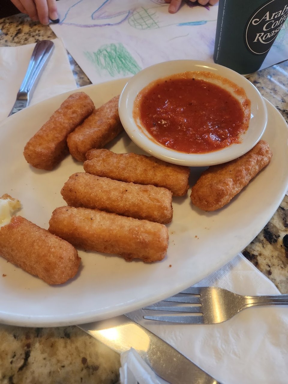 Mozzarella Sticks 8 with Marinara Sauce